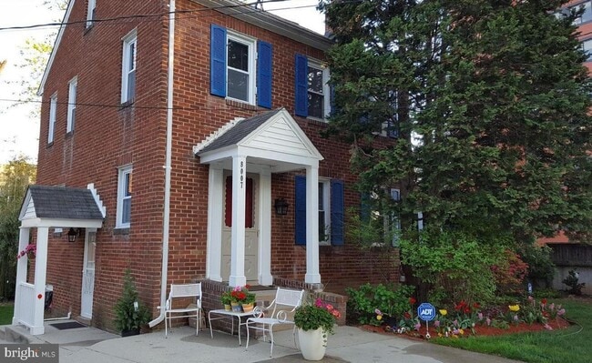 property at 8007 Glenbrook Rd