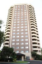 1501 Clairmont Rd in Decatur, GA - Building Photo