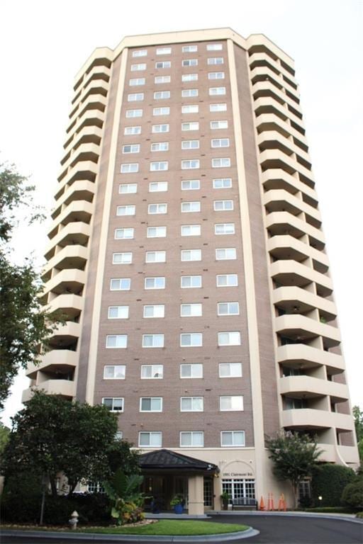 property at 1501 Clairmont Rd