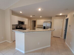 6142 Hester Ave in Ft. Myers, FL - Building Photo - Building Photo