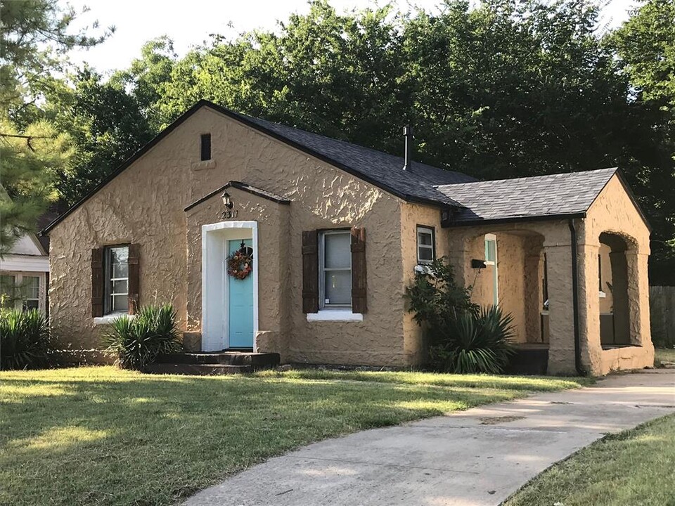 2311 NW 21st St in Oklahoma City, OK - Building Photo