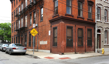 1400 Clay St in Cincinnati, OH - Building Photo - Building Photo