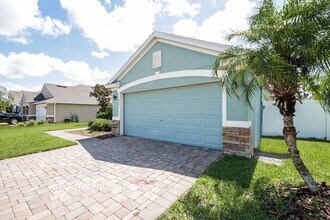 4631 Cypress Landing Ln in St. Cloud, FL - Foto de edificio - Building Photo