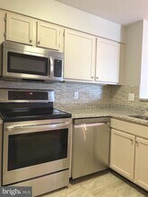 1100 Quaker Hill Dr in Alexandria, VA - Building Photo - Building Photo