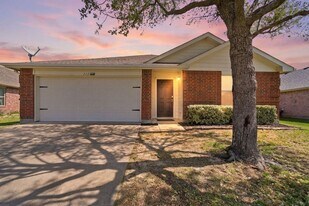 712 Preston Dr in Royse City, TX - Building Photo