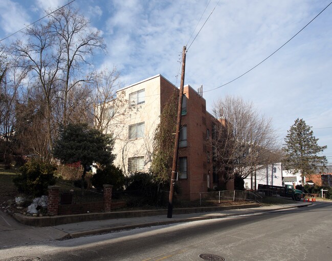 1391 Morris Rd SE in Washington, DC - Building Photo - Building Photo