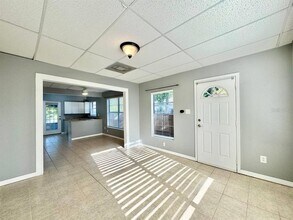 12708 Woodleigh Ave in Tampa, FL - Building Photo - Building Photo