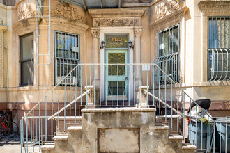 1452 Bedford Ave in Brooklyn, NY - Foto de edificio - Building Photo
