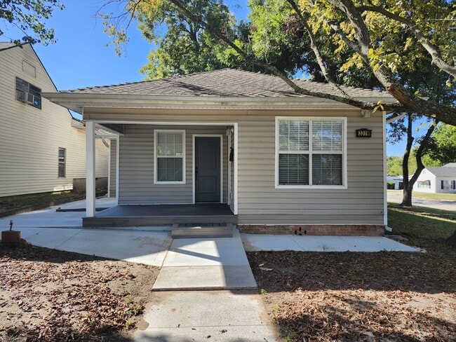 property at 331 W 17th St