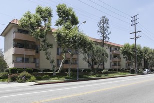 Pacific Pointe Apartments