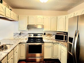 701 Parkway Vista Dr in Asheville, NC - Building Photo - Building Photo