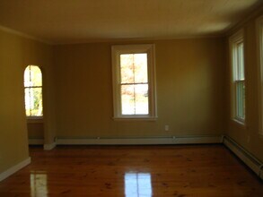 806 Gahbauer Rd in Hudson, NY - Building Photo - Building Photo
