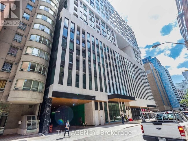 121 St Patrick St in Toronto, ON - Building Photo - Building Photo