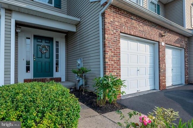 908 Holly Ct in Plymouth Meeting, PA - Building Photo - Building Photo