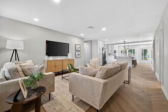 3927 Helena St NE in St. Petersburg, FL - Building Photo - Building Photo