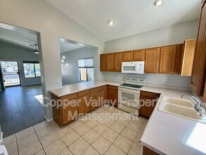 3553 W Morse Ct in Anthem, AZ - Building Photo - Building Photo