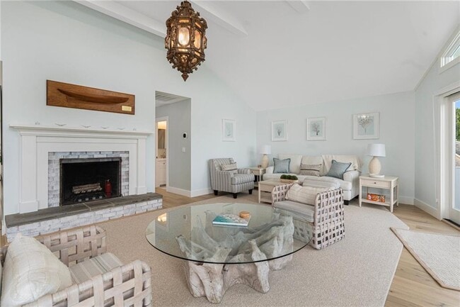 property at 117 Indian Ave