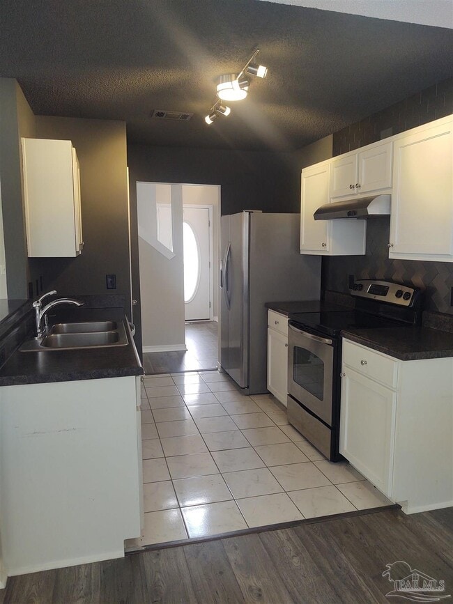 6351 Cottage Woods Dr in Milton, FL - Building Photo - Building Photo