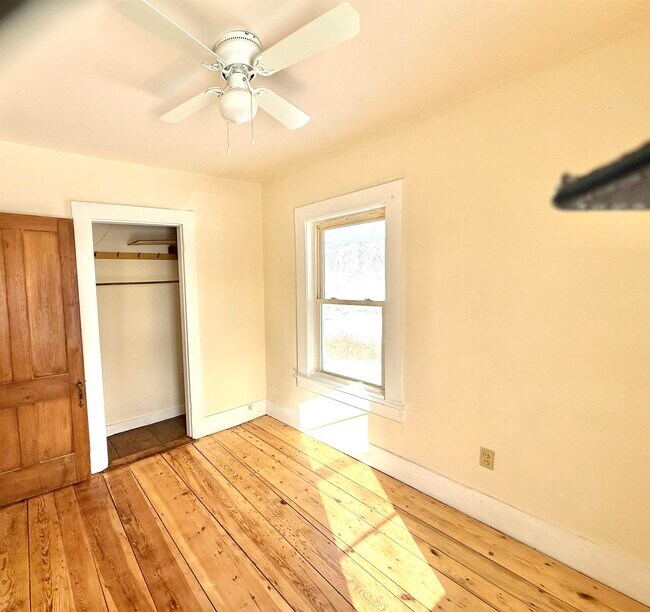 383 Sanborn Rd in Tilton, NH - Building Photo - Building Photo