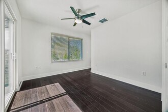 1182 Ridgeway Dr in Austin, TX - Building Photo - Building Photo