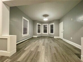 36 Highland St in Pawtucket, RI - Building Photo - Building Photo