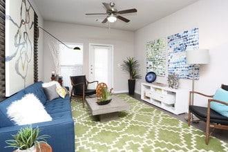 Biltmore At The Park in Pflugerville, TX - Building Photo - Interior Photo