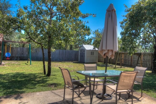 2108 Ortega St in Navarre, FL - Building Photo - Building Photo