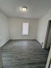 328 W Mason St in Springfield, IL - Foto de edificio - Building Photo