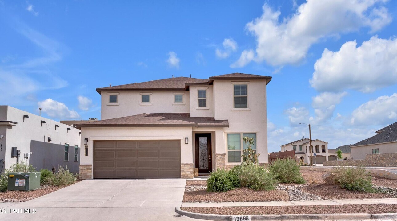 13868 Sky Ranger Ave in El Paso, TX - Building Photo