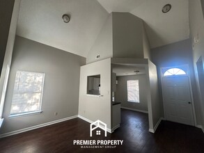 8080 German Creek Dr in Memphis, TN - Building Photo - Building Photo