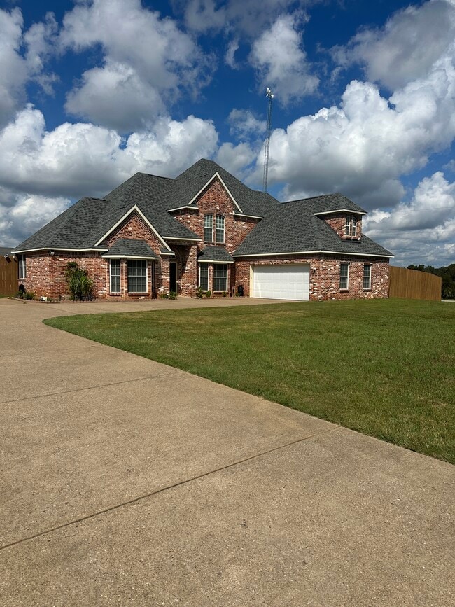 1580 Cream Level Rd