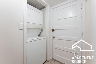 6535 N Mozart St in Chicago, IL - Building Photo - Building Photo