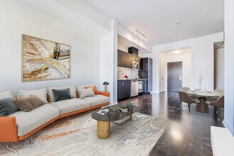 460 Adelaide St E in Toronto, ON - Building Photo - Building Photo