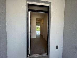 17550 Crescent Moon Lp in Bradenton, FL - Building Photo - Building Photo