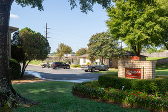 Millbrook Apartments in Shreveport, LA - Foto de edificio - Building Photo