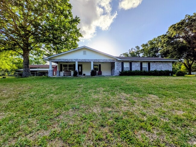 property at 5740 Floy Dr