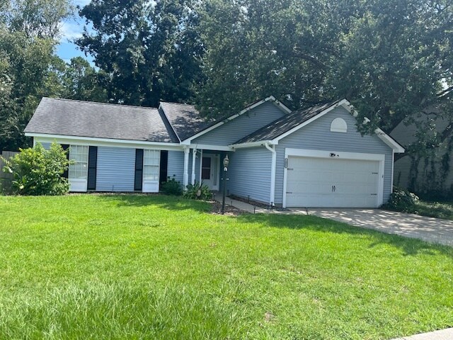 2084 Presidio Dr in Mount Pleasant, SC - Foto de edificio