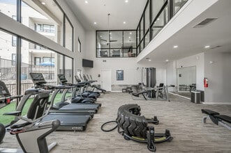 Canal Street Flats in Houston, TX - Building Photo - Building Photo