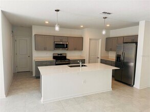1382 Deepwater Cir in Eagle Lake, FL - Building Photo - Building Photo