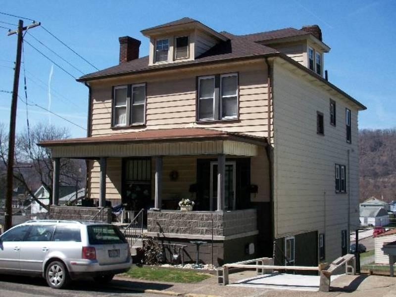 2601 Warwood Ave in Wheeling, WV - Building Photo