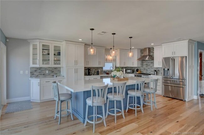 property at 26 SW Riverway Blvd