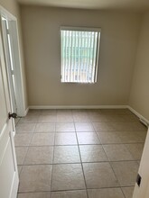 5248 Craner Ave, Unit 2 in North Hollywood, CA - Building Photo - Building Photo