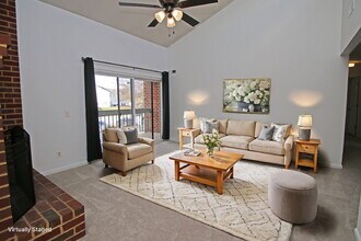 1018 Blue Ridge Dr-Unit -Apt 9 in Harrisonburg, VA - Building Photo - Building Photo