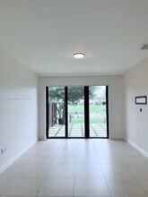 5980 NW 104th Ct in Doral, FL - Building Photo - Building Photo