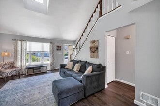 216 Coldspring Ct in Franklin Township, NJ - Building Photo - Building Photo
