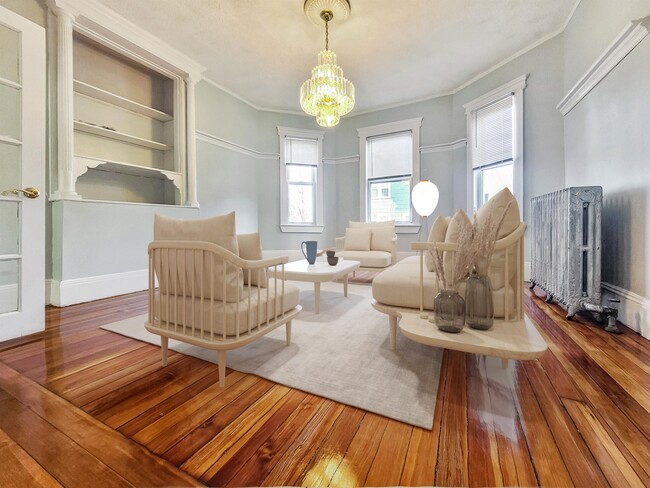 110 Howland St, Unit 4 in Boston, MA - Building Photo - Building Photo