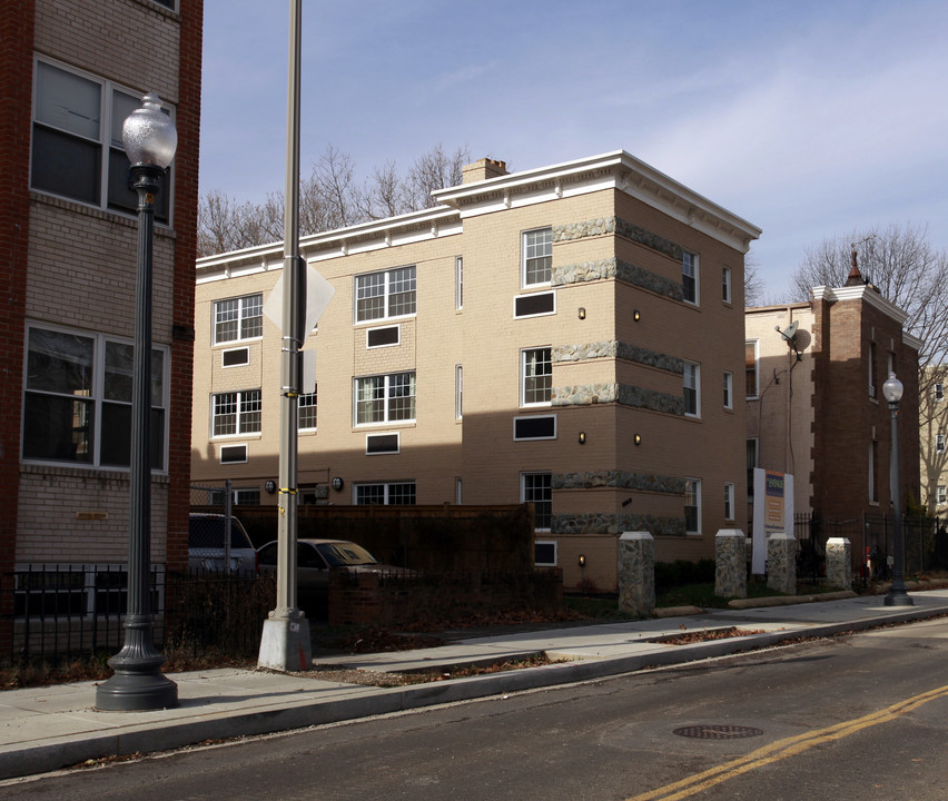 2576 Sherman Ave NW in Washington, DC - Building Photo