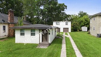 1078 Day Ave in Jacksonville, FL - Building Photo