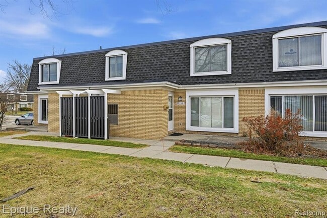 29792 City Center Dr in Warren, MI - Foto de edificio - Building Photo