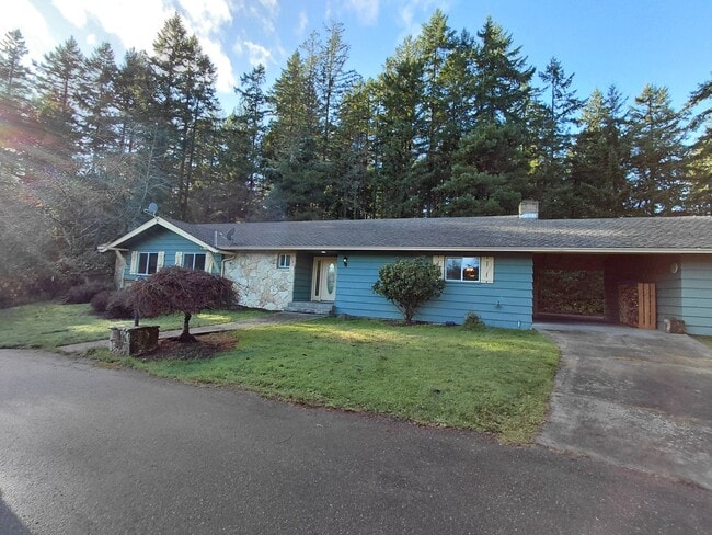 11889 Old Frontier Rd NW in Silverdale, WA - Building Photo - Building Photo